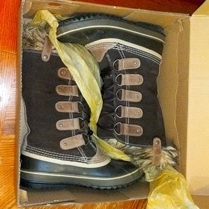 Sorel Joan of Artic women's size 10